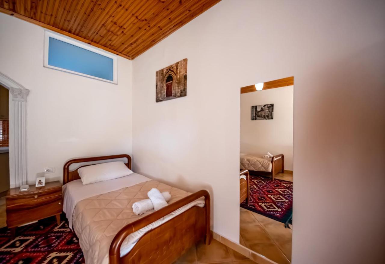 Guest House Garden Gjirokaster Luaran gambar