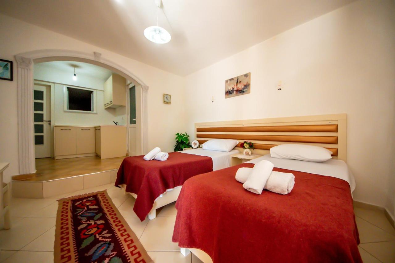 Guest House Garden Gjirokaster Luaran gambar